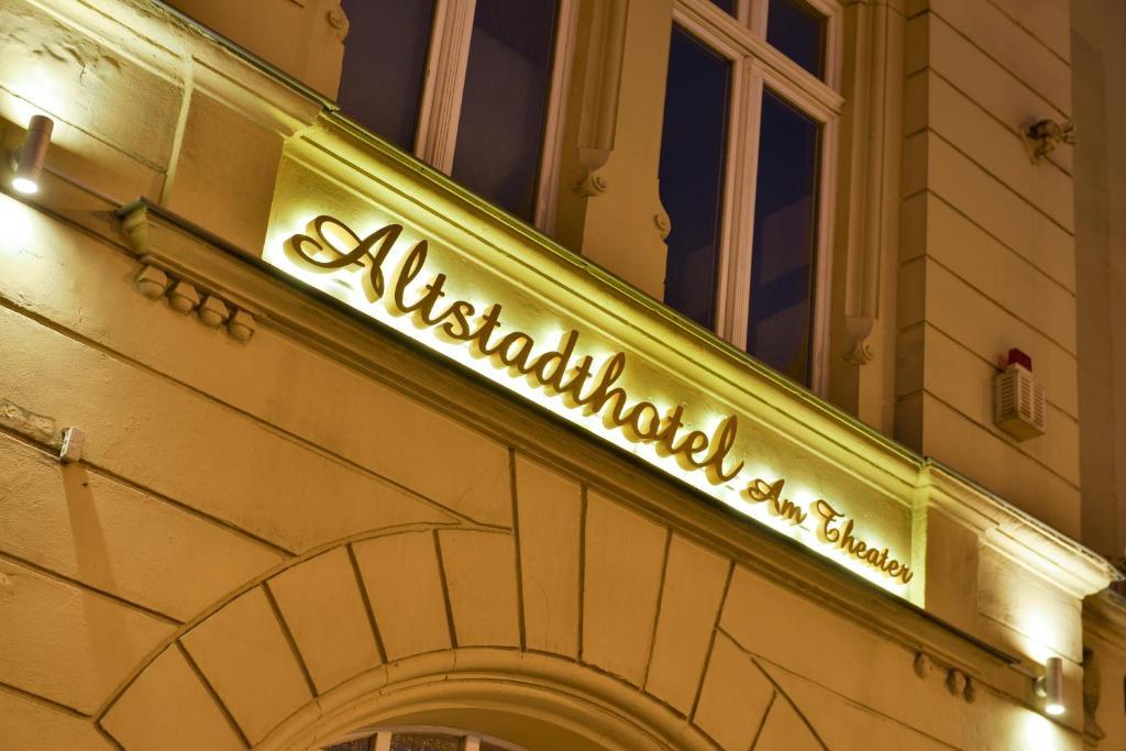 Altstadthotel Am Theater Котбус Экстерьер фото